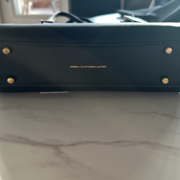 Coach Swing Zip Purse, black leather, brand new - Picture 6 of 10